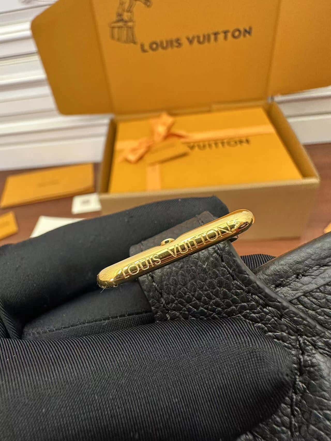 LV高仿包 M46386 DIANE 手袋意大利A級樹膏皮¥2,480.00-頂級1:1精品高仿包包香港台灣批發價格推薦微信哪裡買